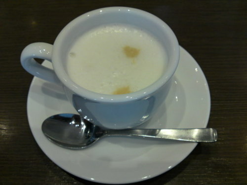ラパウザ カフェラテ.jpg